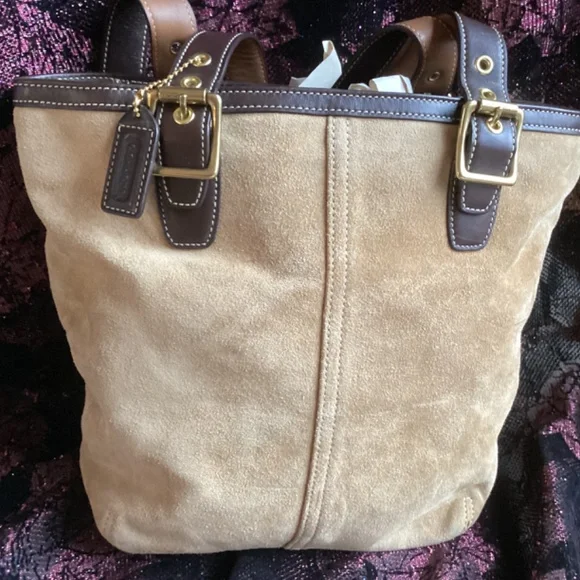Vintage Coach Hampton Tan Suede Leather Handbag - Picture 7 of 11